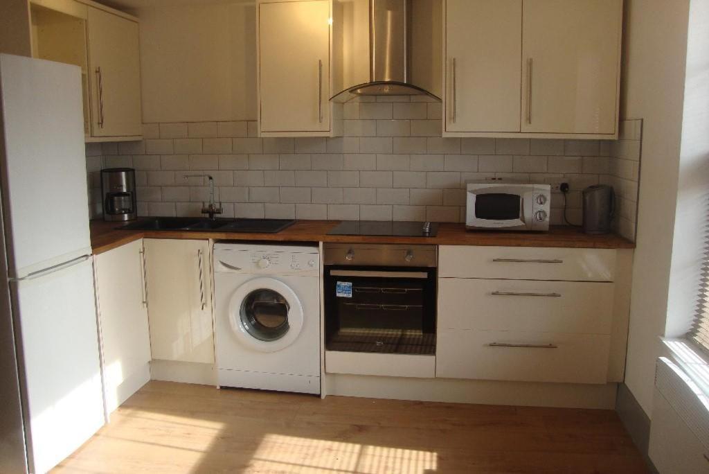 Cairo Street Apartment วอร์ริงตัน ภายนอก รูปภาพ